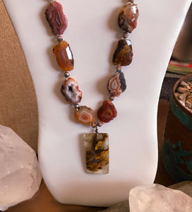 Condor Agate Necklace and Earrings Set