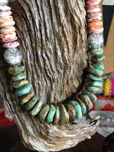 Load image into Gallery viewer, Chunky Hubei Turquoise and Spiny Oyster Necklace