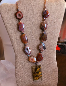 Condor Agate Necklace and Earrings Set